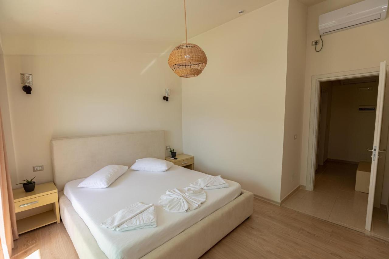Picasso Hotel Radhimë